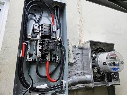 New outdoor electrical service meter and disconnect by Archvolt Electric
